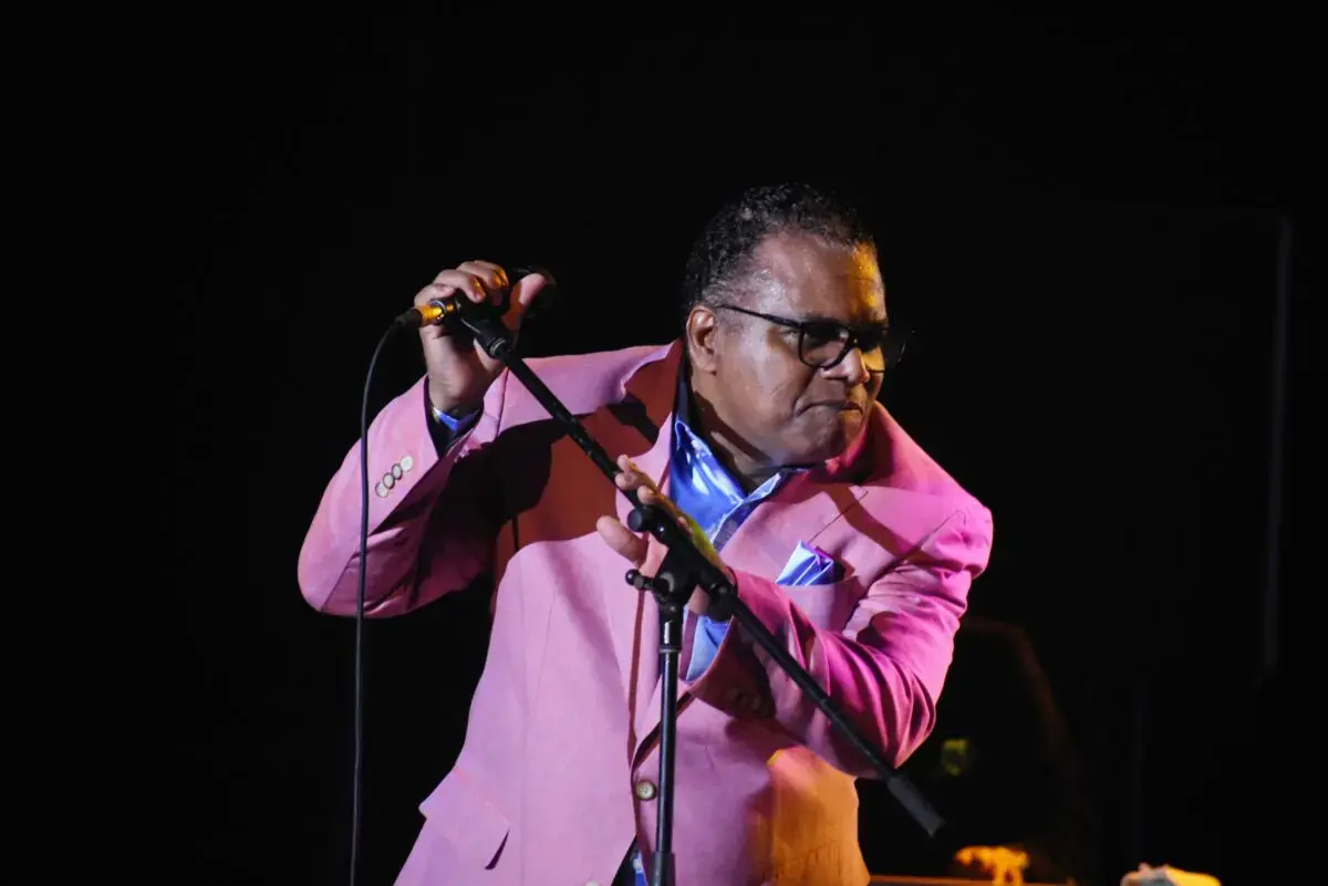 Pochy Familia domina la audiencia con el ritmo de merengue y bachata